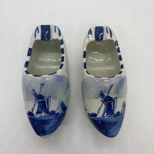 Two Vintage Delfts Blue Holland Blue‎ & White Hand Painted Shoes #366
